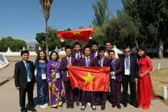 Việt Nam đoạt 2 huy chương vàng Olympic khoa học trẻ quốc tế