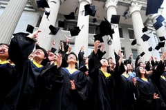 Năm 2014, có hơn 16.500 sinh viên Việt Nam theo học tại Mỹ 