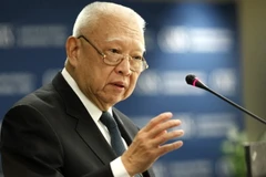 Cựu Trưởng Đặc khu Hong Kong kêu gọi các bên tiếp tục đàm phán