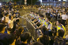 Hong Kong: Người biểu tình lại đụng độ với cảnh sát ở Mong Kok