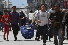 Sứ quán tại Ấn Độ nỗ lực hỗ trợ du khách Việt bị kẹt tại Nepal