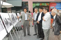 Trưng bày gần 100 bức ảnh "Đường xuân chiến dịch 1975"