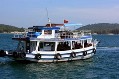 Nghỉ lễ 30/4 và 1/5: Lượng khách tăng mạnh, nhiều tour "cháy" 