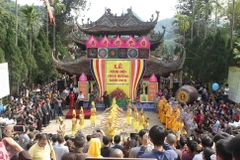 Cam kết thực hiện tốt "4 không, 3 giảm" tại lễ hội chùa Hương