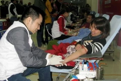 Hơn 2.300 người tham gia Ngày Chủ nhật đỏ tại Cần Thơ, Bắc Giang 