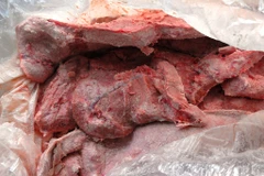 Hưng Yên: Bắt quả tang một xe chở gần 4 tạ lợn chết thối 