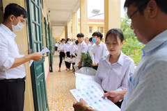 Thí sinh dự Kỳ thi tốt nghiệp Trung học Phổ thông năm 2023. (Ảnh: Thanh Tùng/TTXVN)
