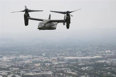 Máy bay Osprey của Mỹ bay qua Los Angeles, bang California, ngày 14/10/2022. (Ảnh: AFP/TTXVN)