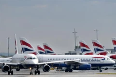 Máy bay của hãng hàng không British Airways tại sân bay Heathrow, London, Anh, ngày 3/5/2019. (Ảnh: AFP/ TTXVN)
