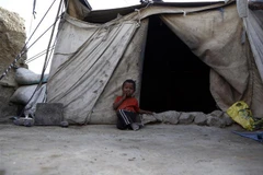 Trẻ em tại khu lều tạm ở al-Azraqin, ngoại ô Sanaa, Yemen, ngày 22/7/2019. (Ảnh: THX/ TTXVN)