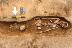 Bí ẩn những bộ hài cốt được chôn bất thường trong tu viện cổ