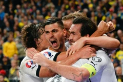 Thêm tuyển Áo giành vé dự EURO 2016, Rooney lập kỷ lục