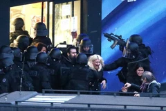 Kênh truyền hình bị kiện vì tiết lộ nơi con tin ẩn nấp trên sóng