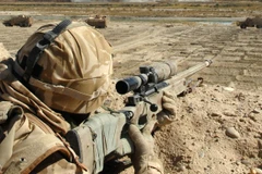 Lính bắn tỉa giỏi nhất Anh bị sốc vì phải nhặt thi thể đồng đội