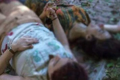 Cảm động bức ảnh 2 nạn nhân nắm tay sau vụ khủng bố Suruc