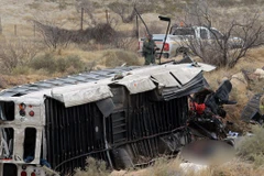 Mỹ tranh cãi về vụ tai nạn xe chở tù nhân khiến 10 người chết