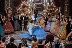 "Cinderella": Hãy dũng cảm và nhân hậu, cái tốt luôn hiện hữu