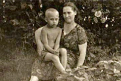 Ông Putin kể về Chiến tranh Vệ quốc: “Mẹ tôi nằm giữa các xác chết"