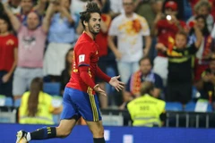 Isco tỏa sáng, Tây Ban Nha đè bẹp Italy để tiến gần World Cup 2018