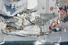 Cận cảnh tàu khu trục Mỹ USS Fitzgerald bị tàu chở hàng đâm thủng