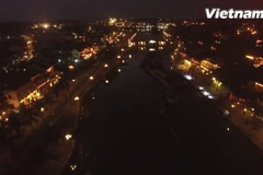 Phổ cổ Hội An lung linh huyền ảo về đêm. (Ảnh: Tùng Lâm/Vietnam+)