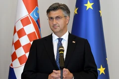 Tân Thủ tướng Croatia đồng thời là Chủ tịch đảng Liên minh Dân chủ Croatia (HDZ) Andrej Plenkovic trong cuộc họp báo tại Zagreb ngày 16/7/2020. (Ảnh: AFP/TTXVN)