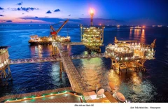 Mỏ dầu Bạch Hổ. (Ảnh: Trần Minh Sơn/TTXVN)