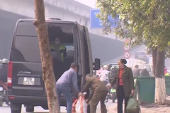 Xác minh tố cáo CSGT "bảo kê" điểm đón khách trái phép ở Thanh Xuân