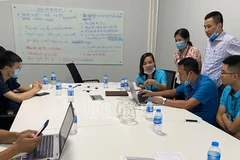 Đại diện các ngành chức năng làm việc với lãnh đạo doanh nghiệp. (Nguồn: baobacgiang.com.vn)