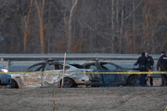 Cảnh sát Hoàng gia Canada điều tra tại hiện trường vụ xả súng ở Nova Scotia, ngày 19/4/2020. (Ảnh: AP/TTXVN)