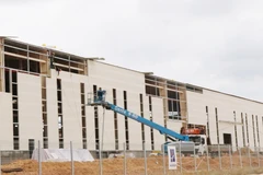 Một dự án FDI đang được triển khai tại Khu công nghiệp Sông Công II, Thái Nguyên. (Ảnh: Hoàng Nguyên/TTXVN)