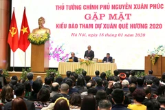 Thủ tướng gặp mặt kiều bào tham dự chương trình Xuân quê hương 2020