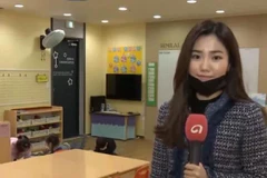 [Video] Phụ huynh Hàn Quốc loay hoay trông con trong dịch COVID-19