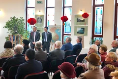 Quang cảnh khai mạc triển lãm. (Ảnh: Hồng Kỳ/Vietnam+)