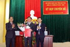 Ông Nguyễn Văn Hòa được bầu giữ chức Chủ tịch HĐND tỉnh Kon Tum. (Ảnh: Cao Nguyên/TTXVN)