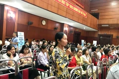 Gần 200 phụ nữ và trẻ em, đại diện các tầng lớp trên địa bàn thành phố tham dự diễn đàn. (Ảnh: Kim Thu/TTXVN)