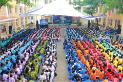 Chương trình diễn ra tại Trường Trung học phổ thông Nguyễn Tất Thành.