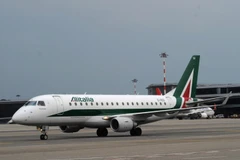 Máy bay của hãng hàng không Alitalia. (Nguồn: The Sun)
