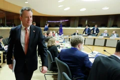 Trưởng đoàn đàm phán Brexit của Anh David Frost (trái) tới dự vòng đàm phán về thỏa thuận hậu Brexit ở Brussels, Bỉ ngày 2/3/2020. (Ảnh: AFP/TTXVN)