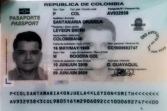 Thẻ căn cước của du khách Leyson Smith Santamaria Orjuela. (Ảnh: Trịnh Bang Nhiệm/ TTXVN)