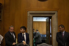 Nhân vật Hoàng Chi Phong (thứ 3 từ trái sang) trong buổi điều trần tại Ủy ban Điều hành Quốc hội về Trung Quốc ở Washington, DC, vào ngày 17/9/2019. (Ảnh: AFP)