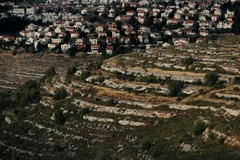 Khu định cư Do thái Givat Zeev của Israel ở gần thành phố Ramallah, Bờ Tây ngày 10/6/2020. (Ảnh: AFP/TTXVN)
