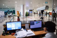 Cảnh vắng vẻ tại sân bay Nội Bài ngày 19/3. (Ảnh: Doãn Tấn/TTXVN)