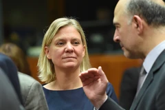 Bộ trưởng Tài chính Thụy Điển Magdalena Andersson (trái) tại cuộc họp của Hội đồng Kinh tế và Tài chính EU (ECOFIN) ở Brussels, Bỉ. (Ảnh: AFP/TTXVN)