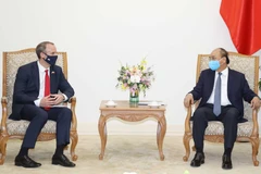 Thủ tướng Nguyễn Xuân Phúc tiếp Bộ trưởng Ngoại giao và Phát triển Anh Dominic Raab. (Ảnh: Thống Nhất/TTXVN)