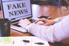 Chiến dịch mới chống tin giả mang tên "Paus." (Nguồn: euronews.com)