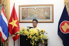 Ông Apirat Sugondhabhirom, Tổng lãnh sự Vương quốc Thái Lan tại Thành phố Hồ Chí Minh phát biểu tại buổi lễ. (Ảnh: Xuân Khu-TTXVN)