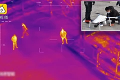 (Máy bay không người lái giám sát thân nhiệt dòng người đang di chuyển. (Nguồn: dailymail.co.uk)