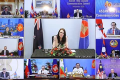 Thủ tướng New Zealand Jacinda Ardern, Thủ tướng Nguyễn Xuân Phúc, Chủ tịch ASEAN 2020 cùng các Nhà Lãnh đạo ASEAN tham dự hội nghị. (Ảnh: Thống Nhất/TTXVN)