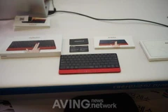 Bàn phím kết hợp bàn di chuột Mokibo. (Ảnh: AVING News)